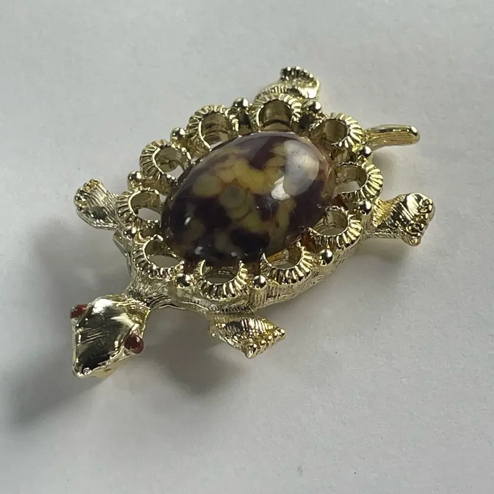 Vintage Brown Stone Cabochon Turtle Brooch Pin Pendant Gold Tone Gerry's 2 1/4